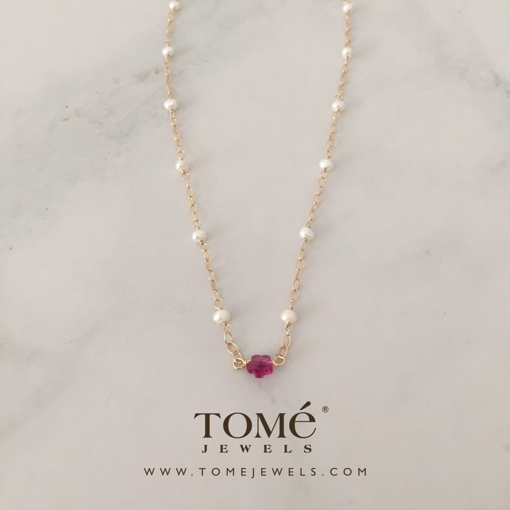 Collar con Flor de Cristal