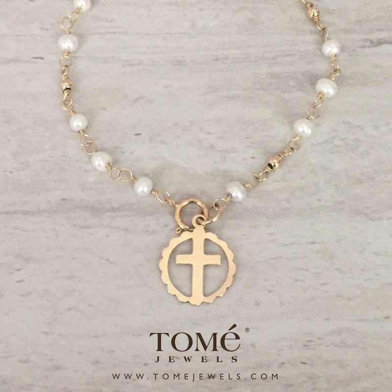 Pulsera con cruz