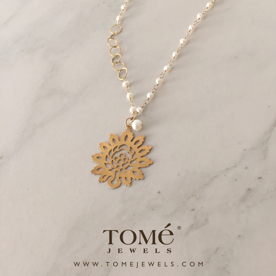 Collar Árbol de la vida con Perla Blanca